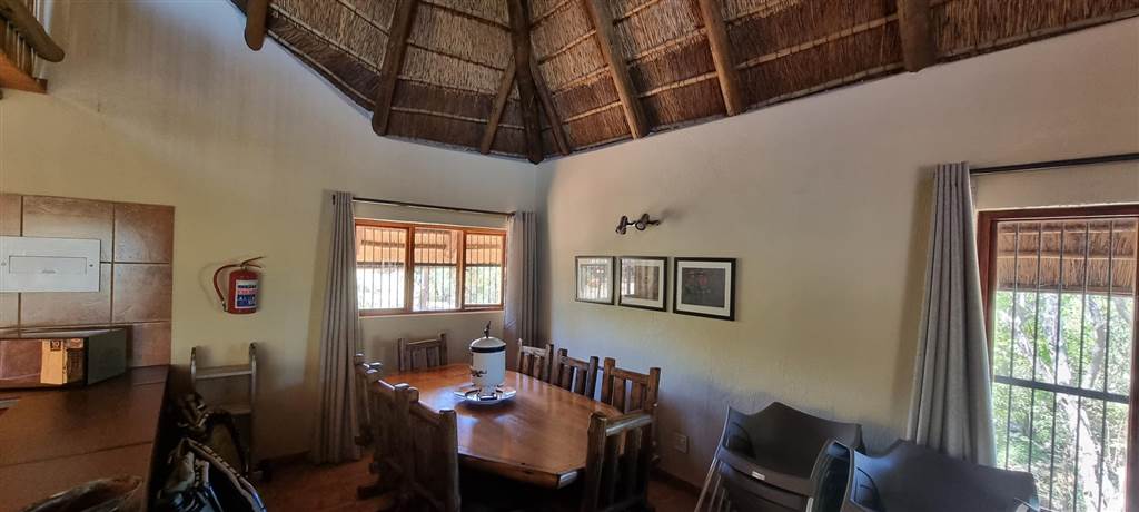 5 Bed House in Mabalingwe Nature Reserve photo number 19