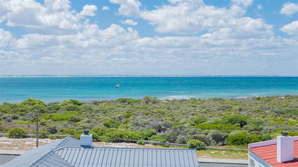 7 Bed House in Struisbaai photo number 17