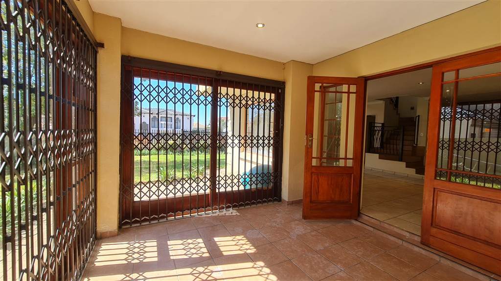 3 Bed House in Highveld photo number 11