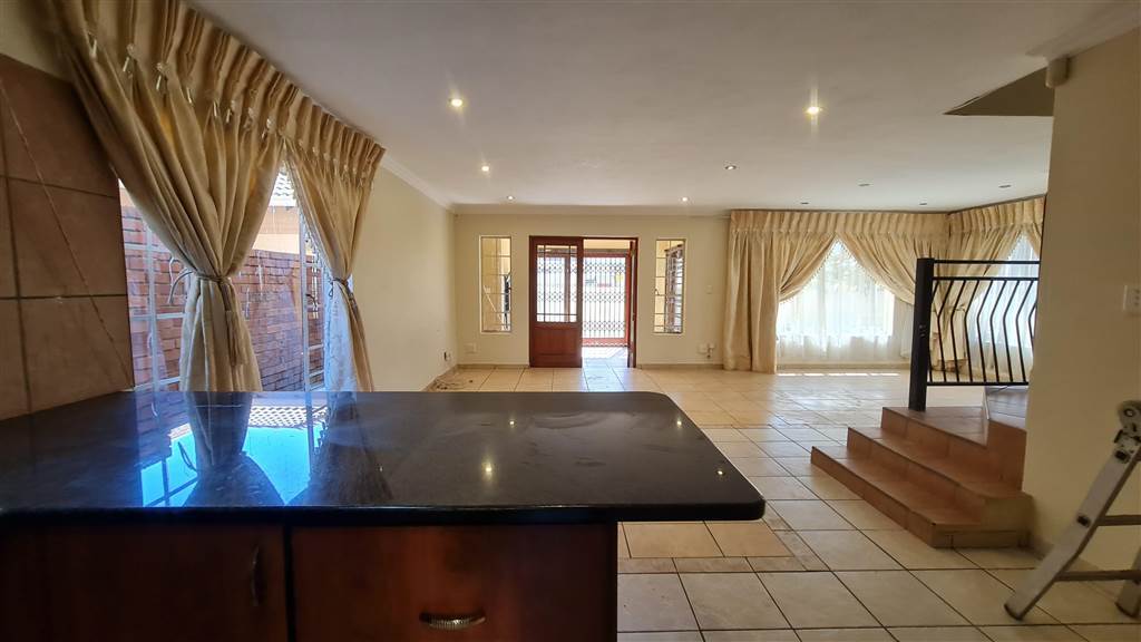 3 Bed House in Highveld photo number 14