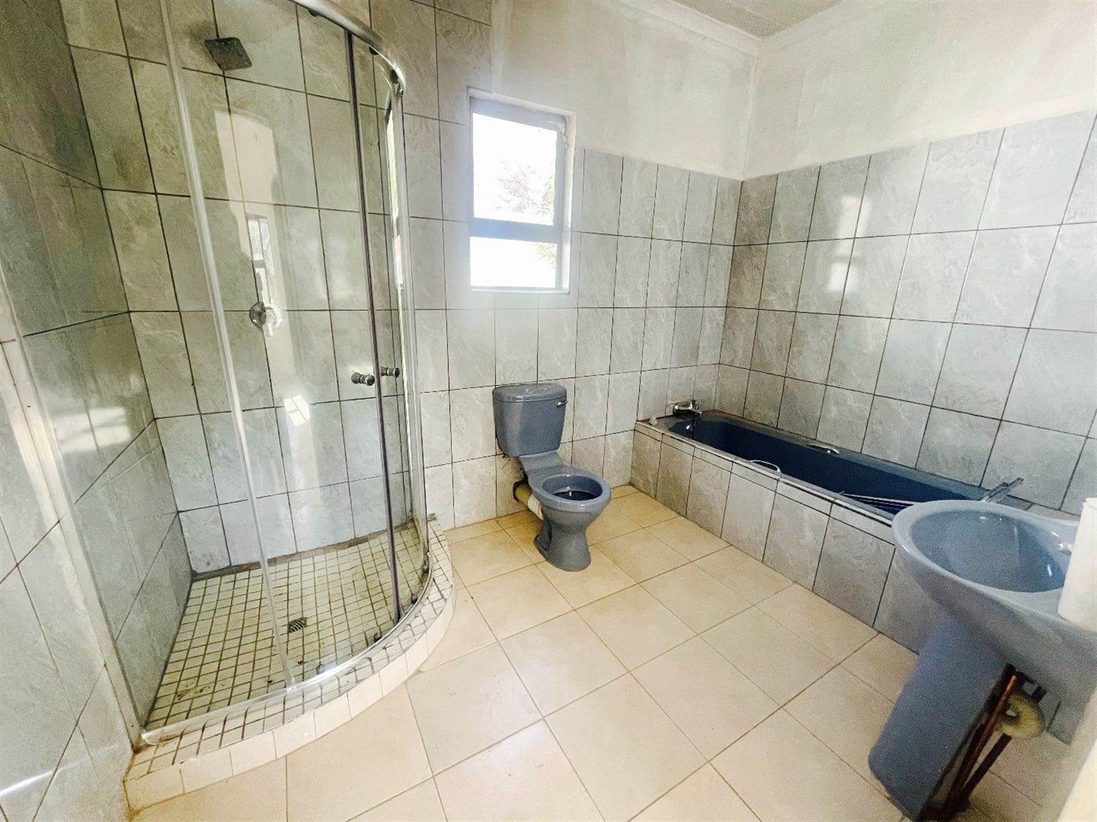 13 Bed House in Vryheid photo number 12