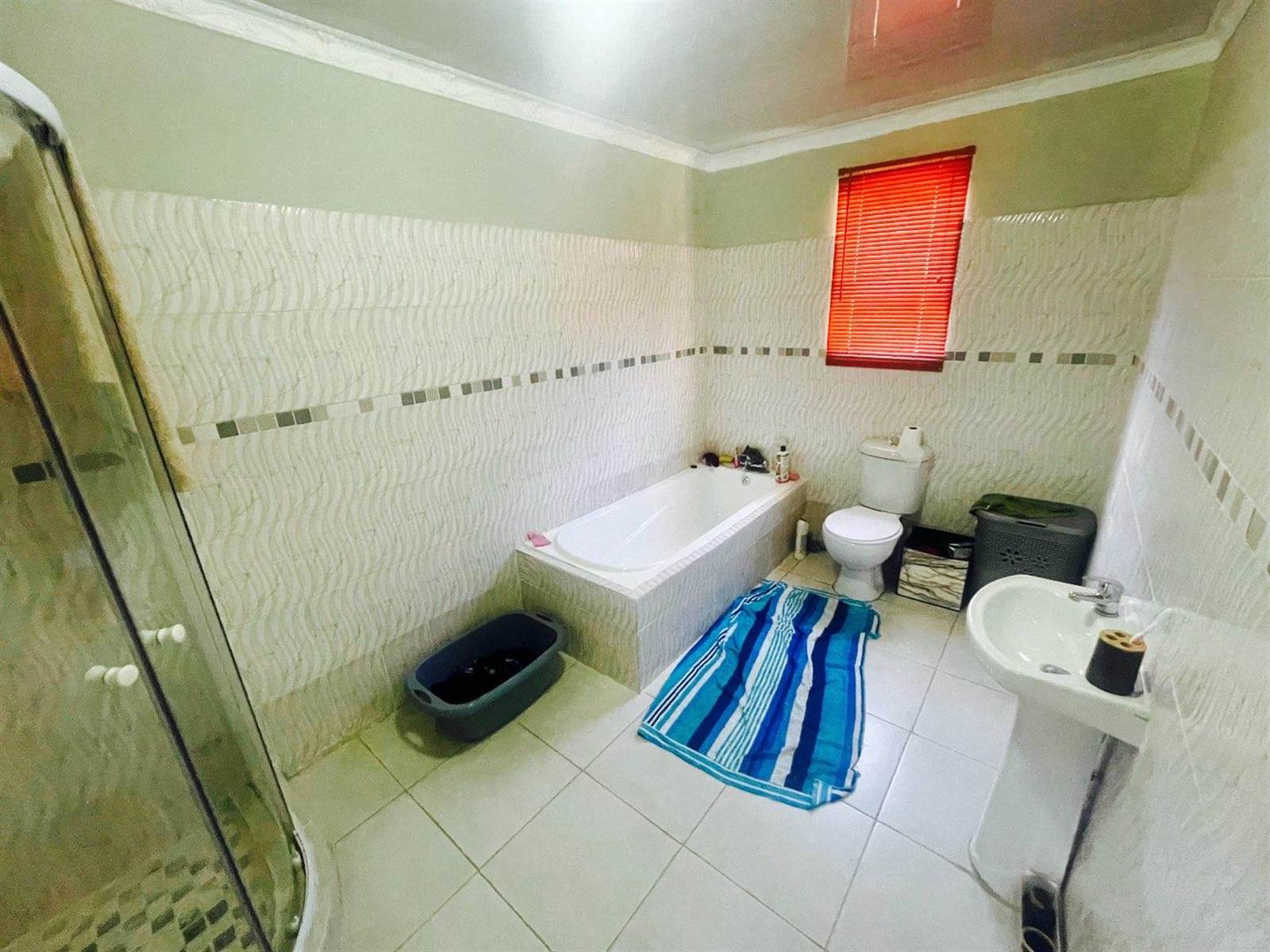 13 Bed House in Vryheid photo number 3