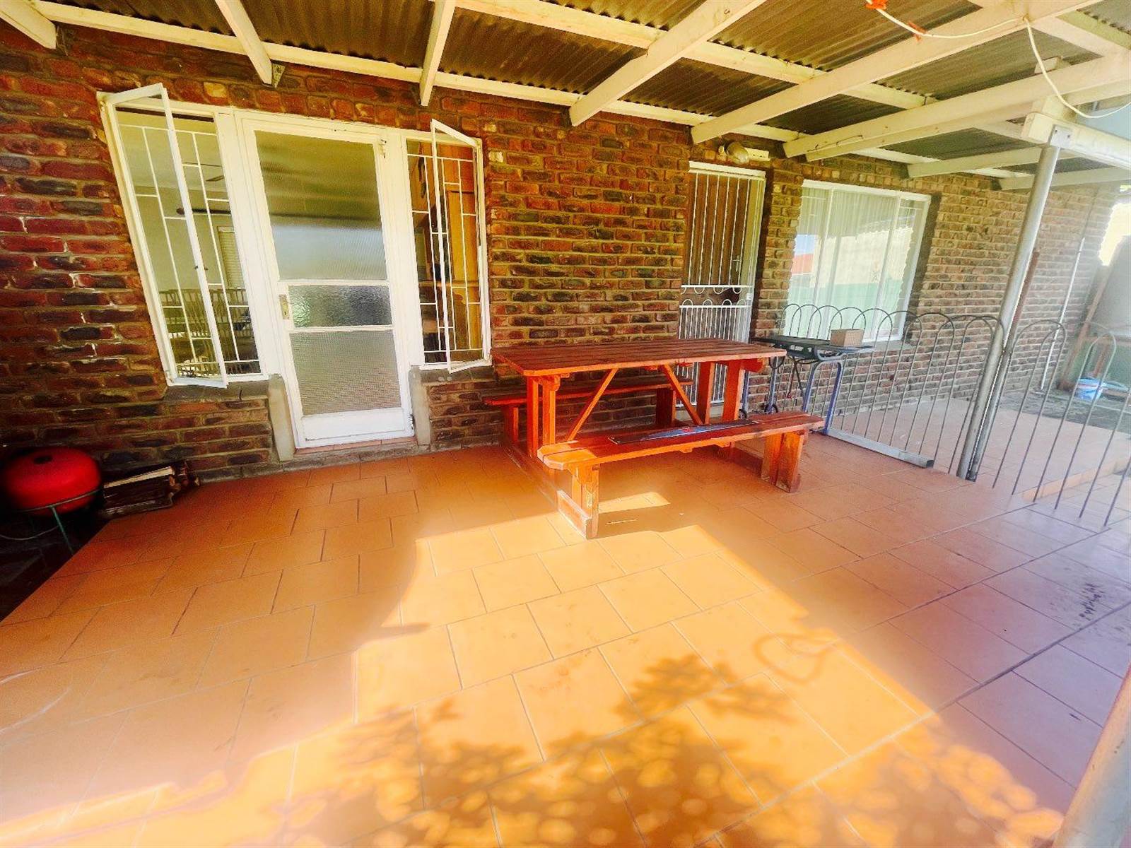 13 Bed House in Vryheid photo number 15