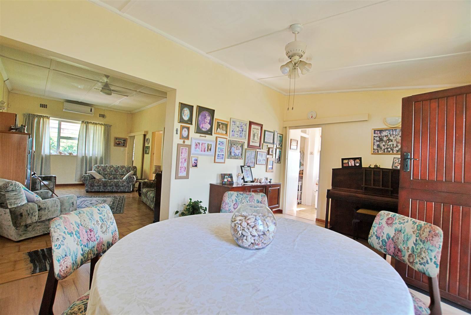 3 Bed Townhouse in Scottburgh Central photo number 7