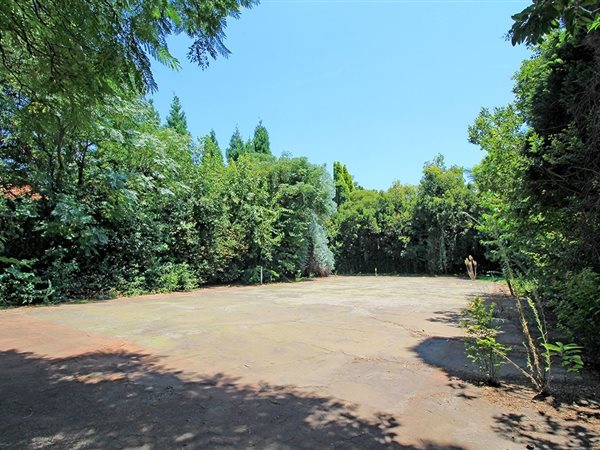 6846 m² Land available in Bryanston