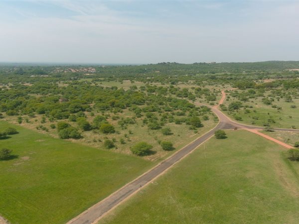 5 823 m² Land