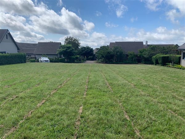 1030 m² Land available in Cotswold Downs Estate