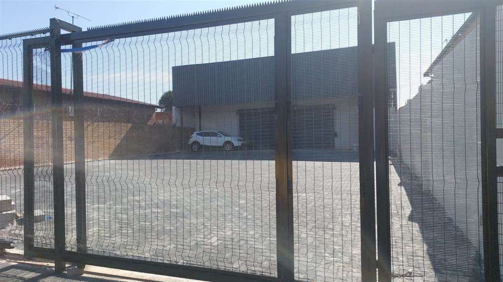 190  m² Commercial space in Laudium photo number 1