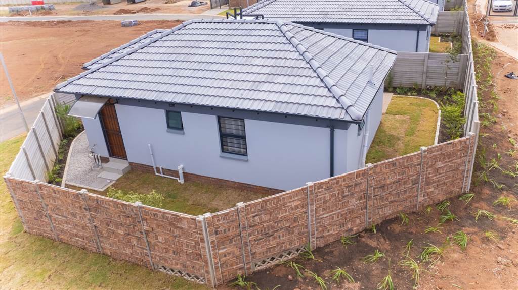 3 Bed House in Katlehong photo number 14