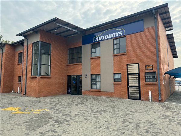 417  m² Commercial space in Waterval East