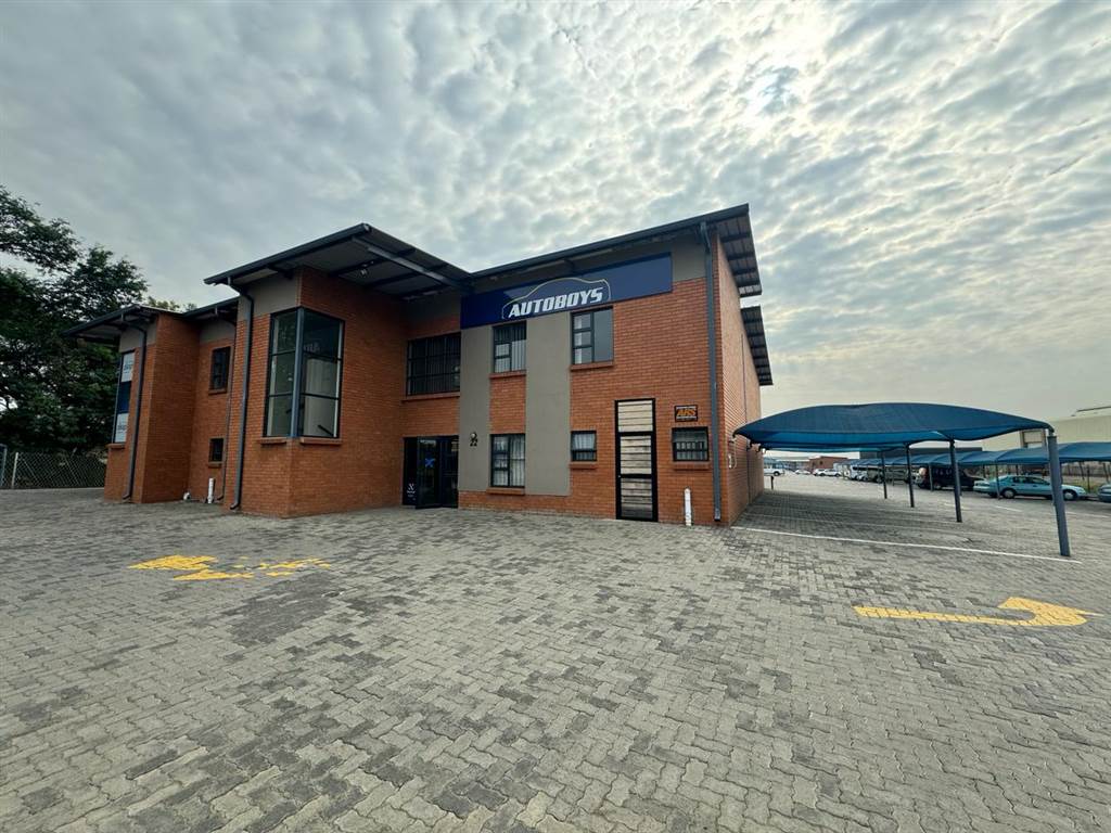 373  m² Commercial space in Waterval East photo number 5