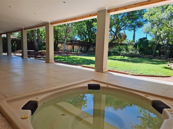4 Bedroom House 4 Bedroom House