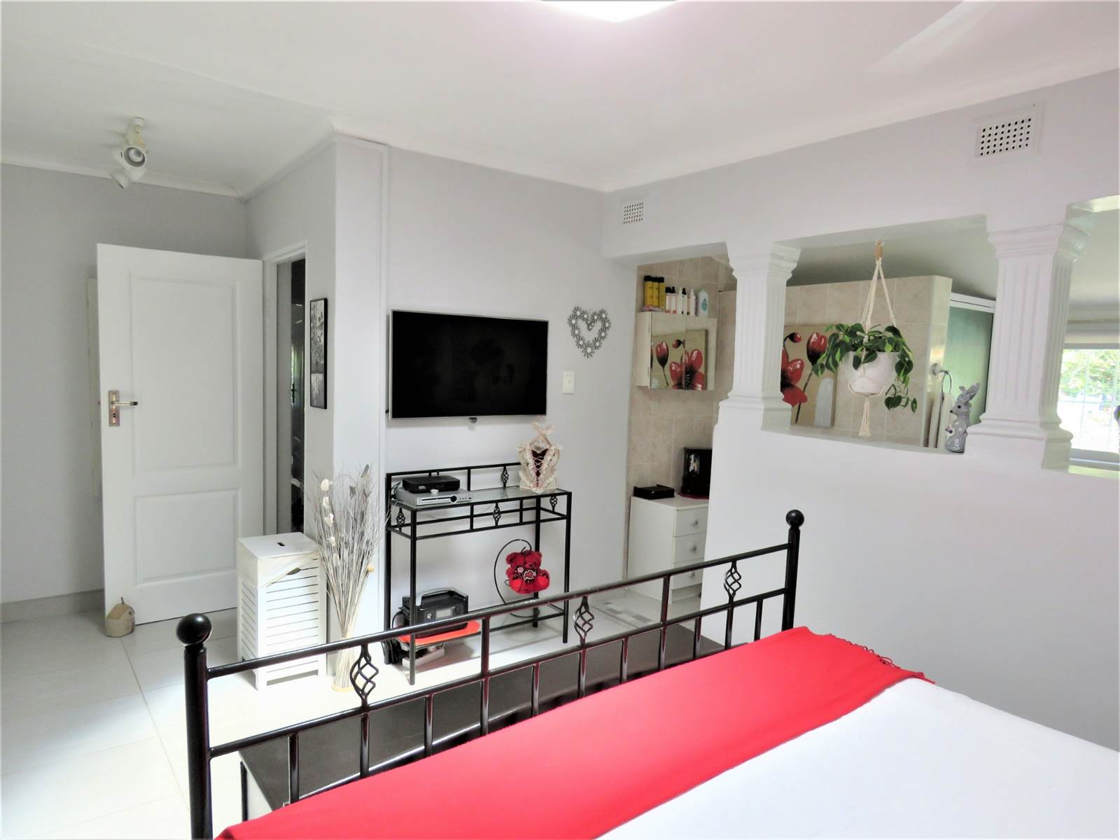 3 Bed House in Ramsgate photo number 12