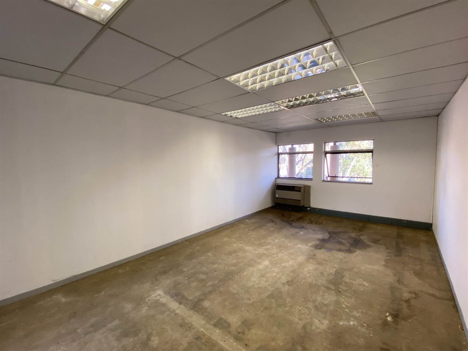 147  m² Office Space in Lydiana photo number 6