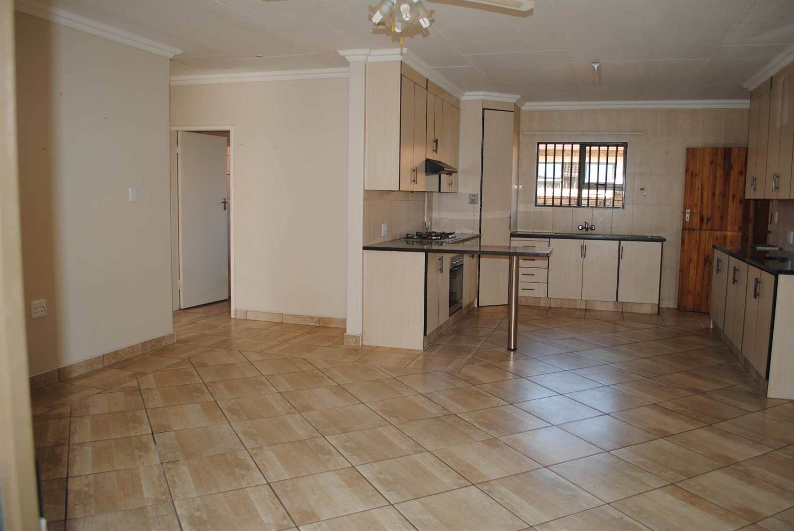 2 Bed House in Riversdale photo number 7