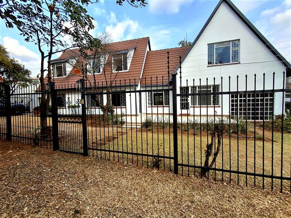 5 Bedroom House 5 Bedroom House