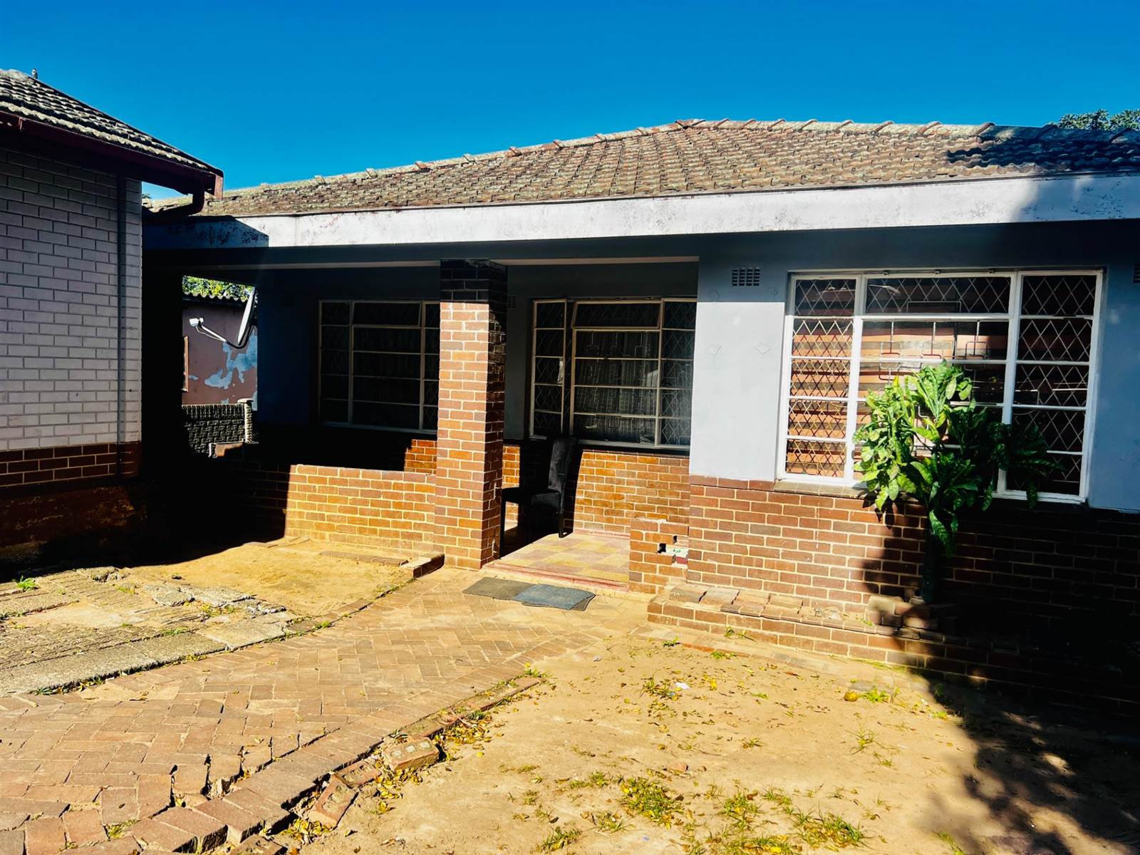 3 Bed House in Pinetown Central photo number 1