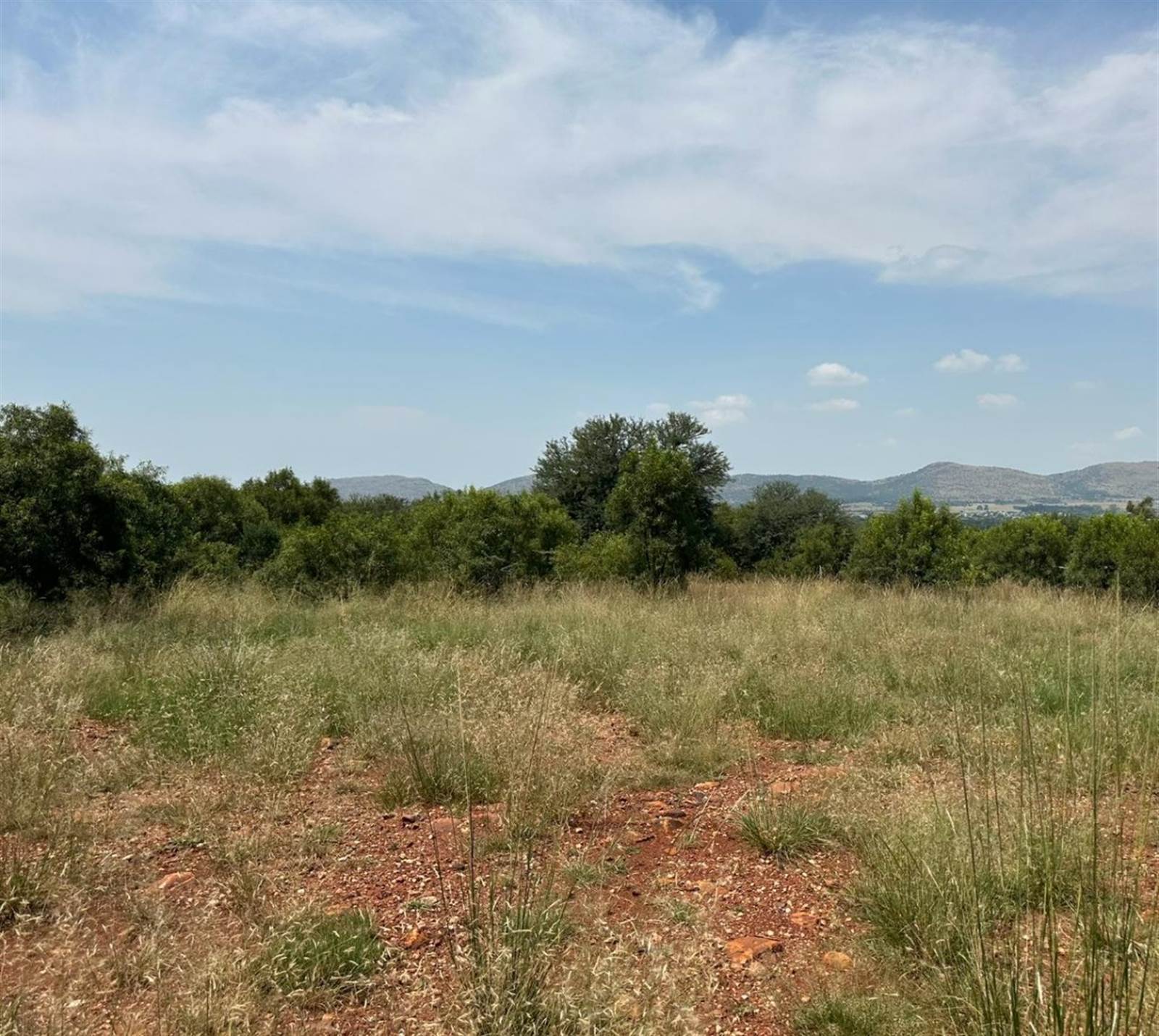 911 m² Land available in Leloko photo number 2