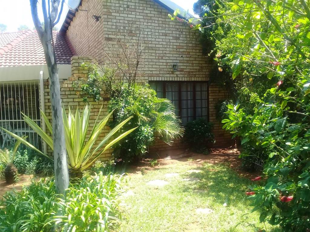 4 Bed House in Safari Gardens photo number 25