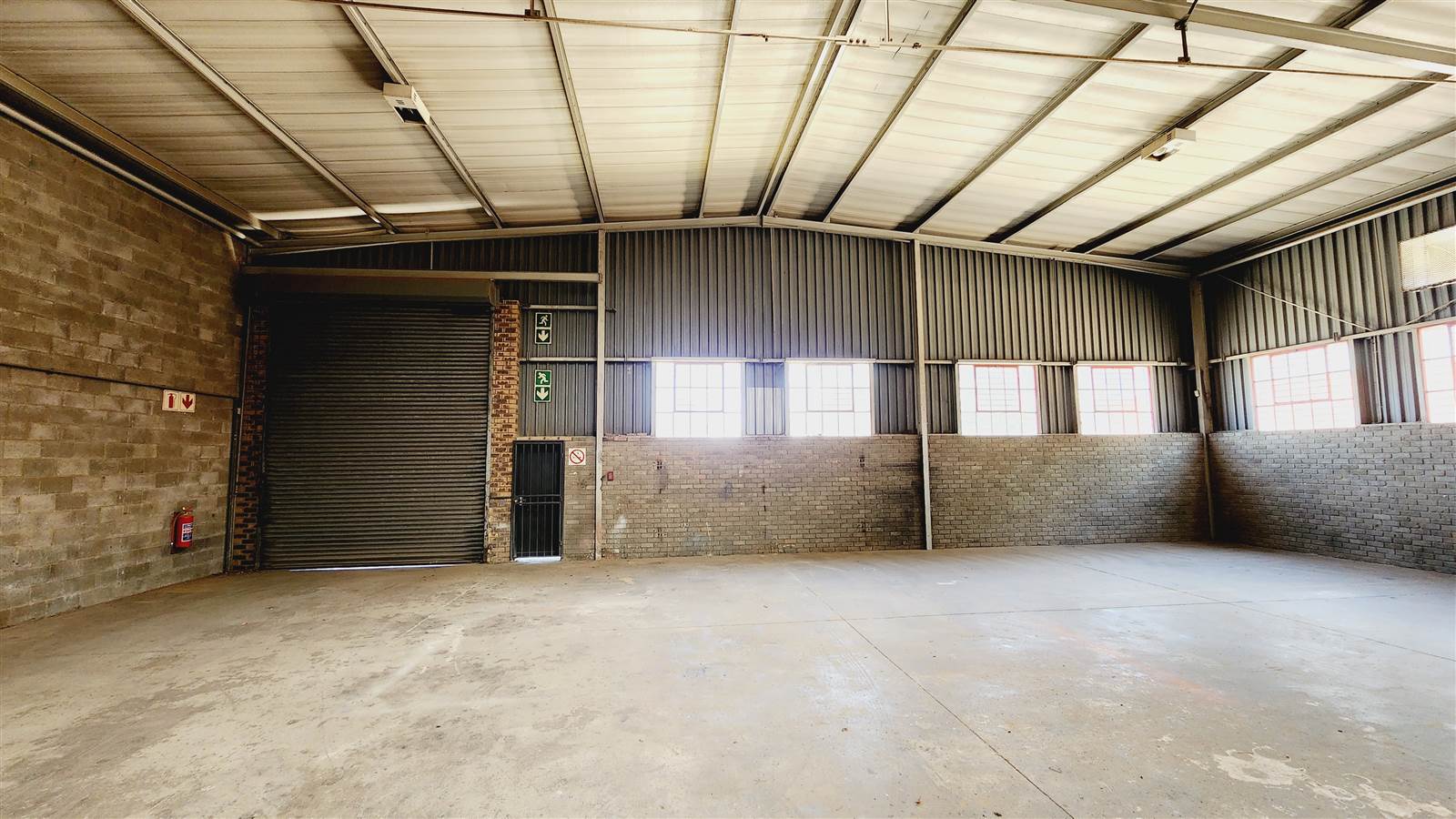 991  m² Industrial space in Kya Sands photo number 8