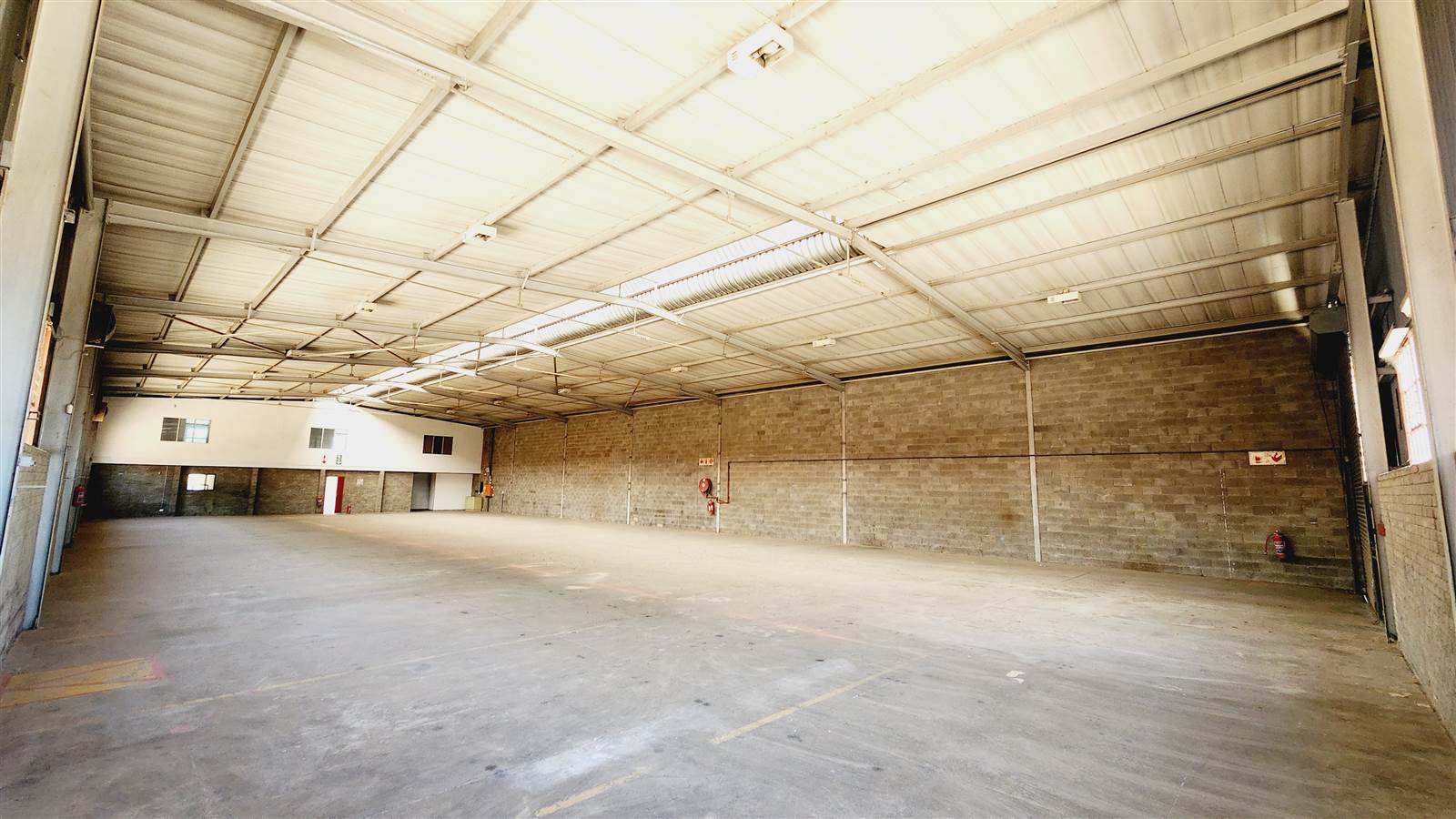 991  m² Industrial space in Kya Sands photo number 5