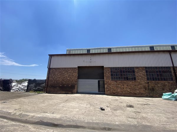 437  m² Industrial space