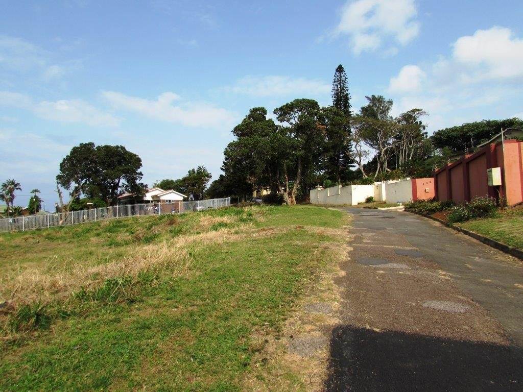 1055 m² Land available in Woodgrange photo number 1