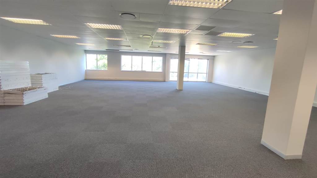 250  m² Commercial space in Bedfordview photo number 6