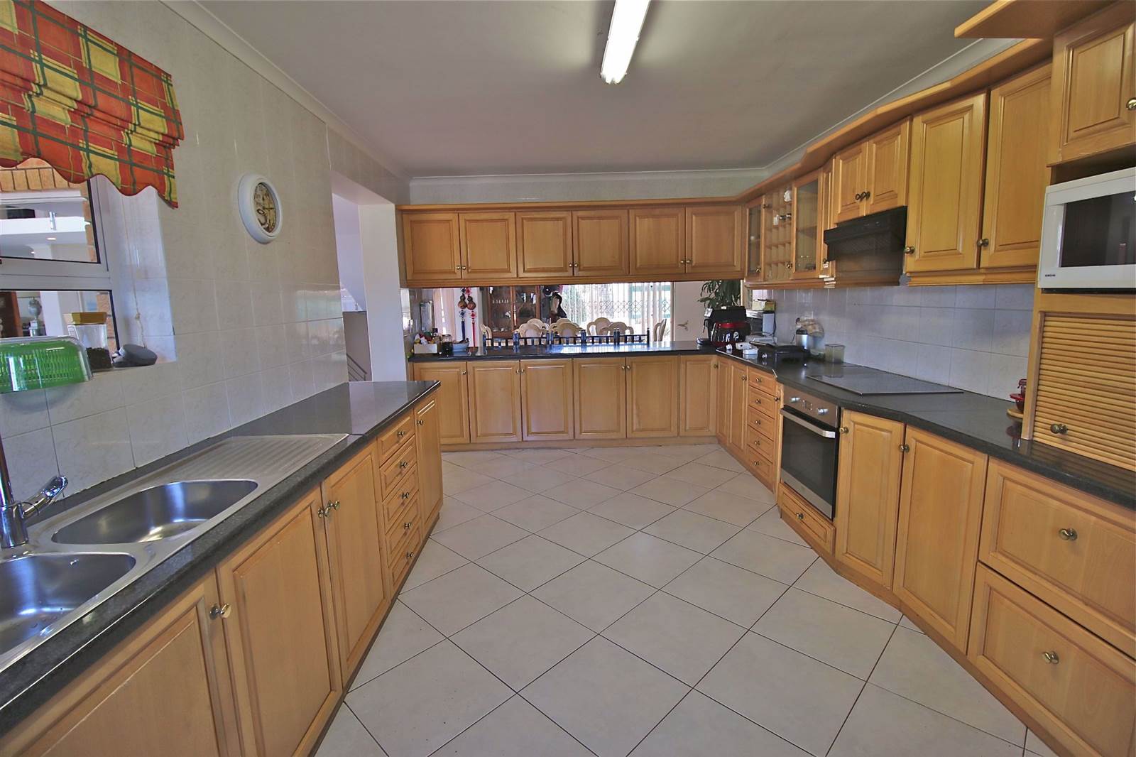 5 Bed House in Plattekloof photo number 8