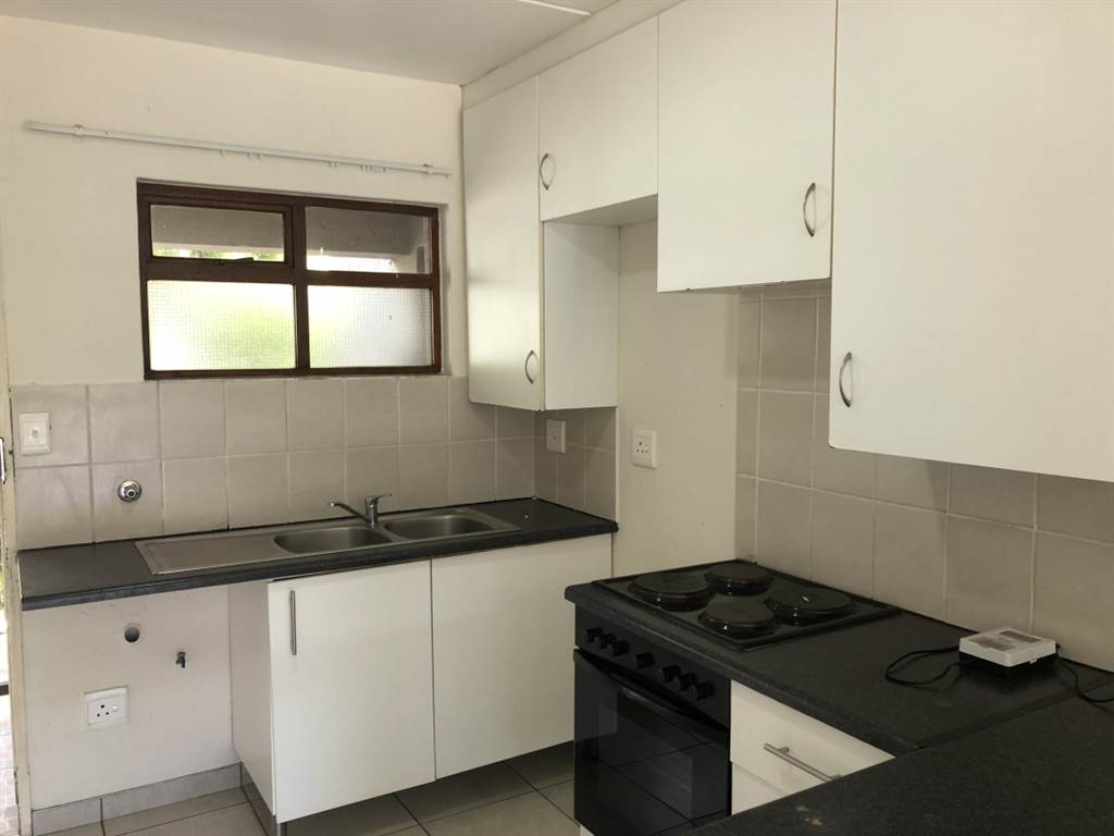 2 Bed Apartment in Beyers Park photo number 1