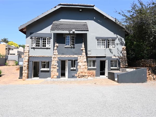 16 Bed House in Houghton Estate