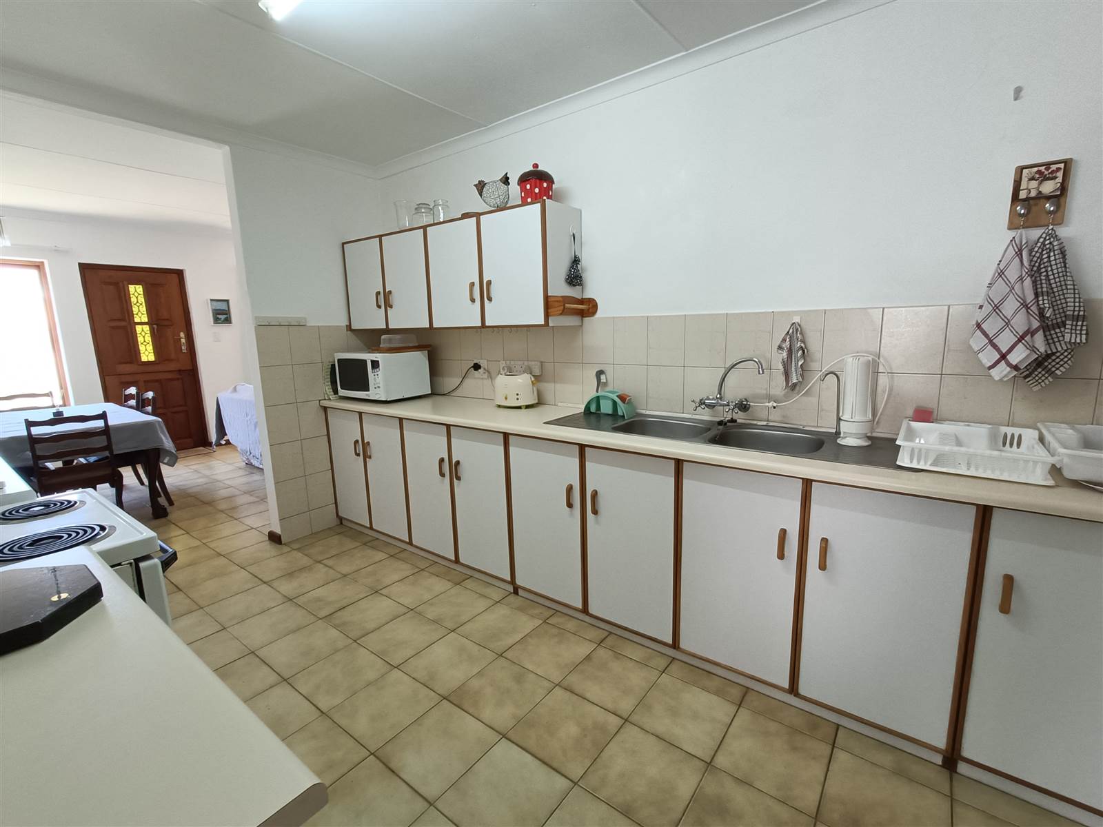 3 Bed House in Stilbaai photo number 8