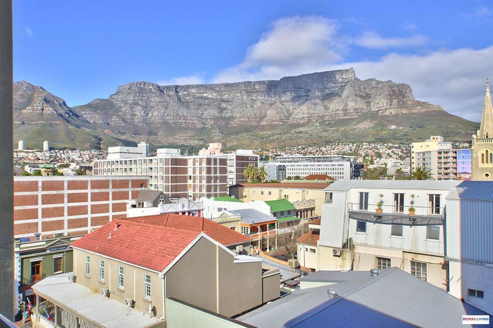 2 Bed Apartment in Cape Town City Centre photo number 12