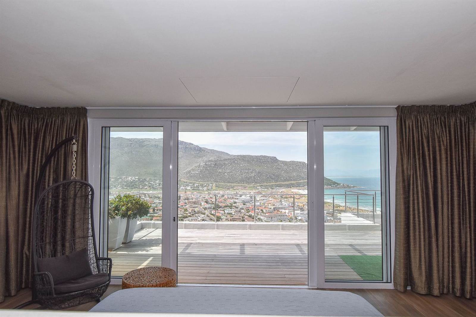 5 Bed House in Fish Hoek photo number 17
