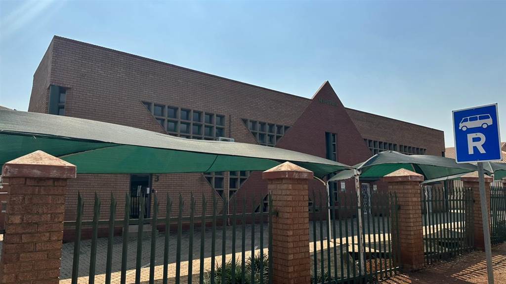 800  m² Industrial space in Highveld photo number 1