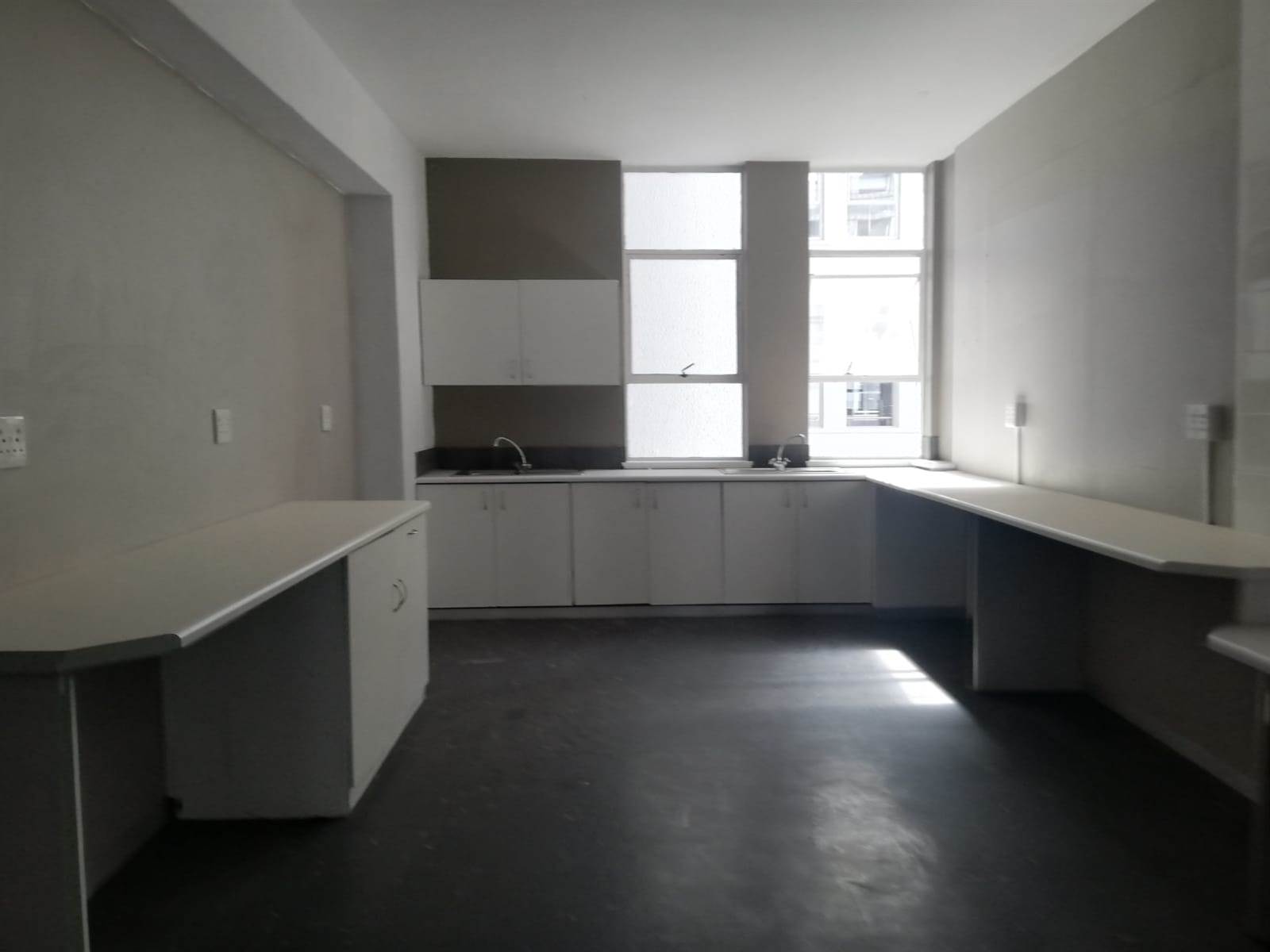 504  m² Office Space in Cape Town City Centre photo number 11