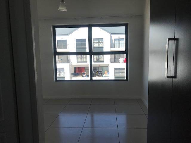 1 Bed Apartment in Greenstone Hill photo number 14