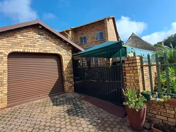 2 Bedroom Townhouse 2 Bedroom Townhouse