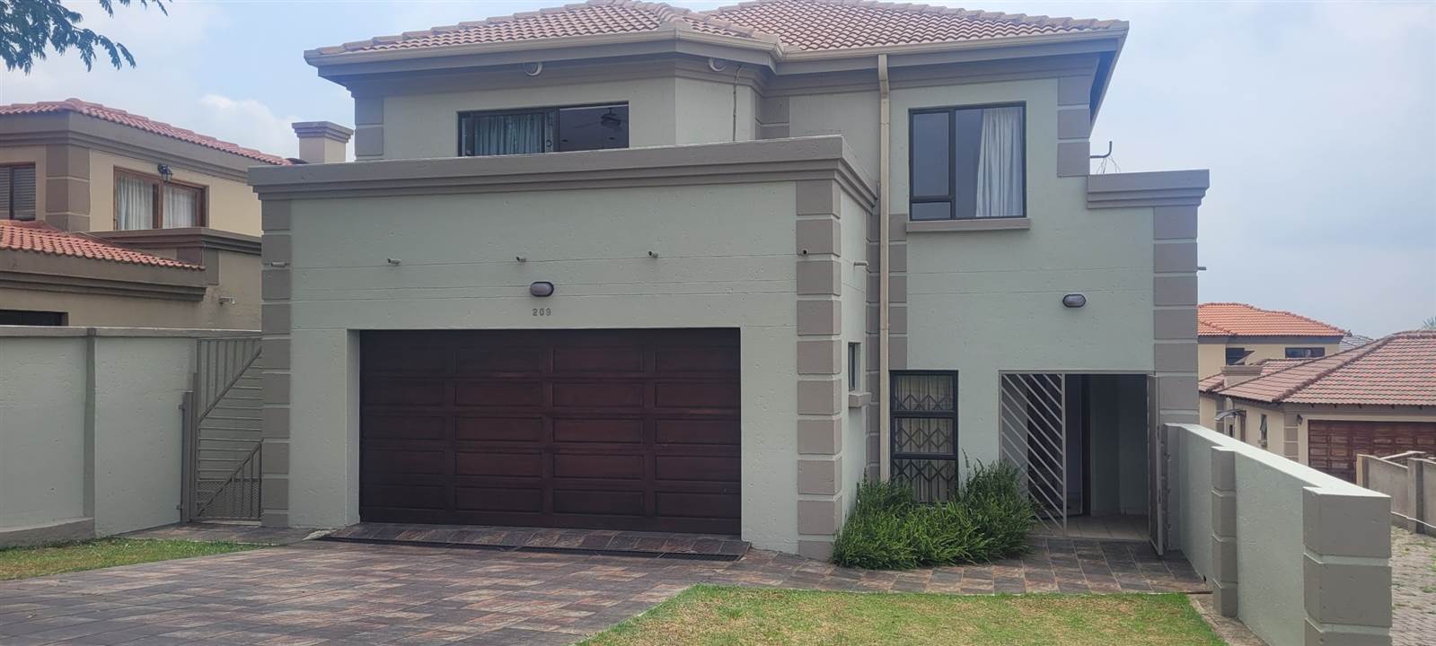 3 Bed Townhouse in Reyno Ridge photo number 1