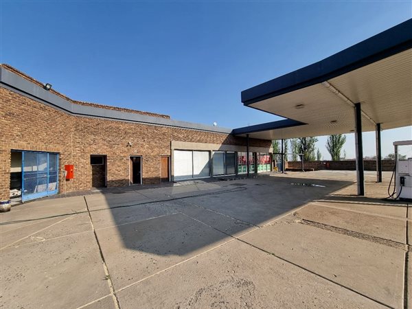 1000  m² Commercial space in Bethal
