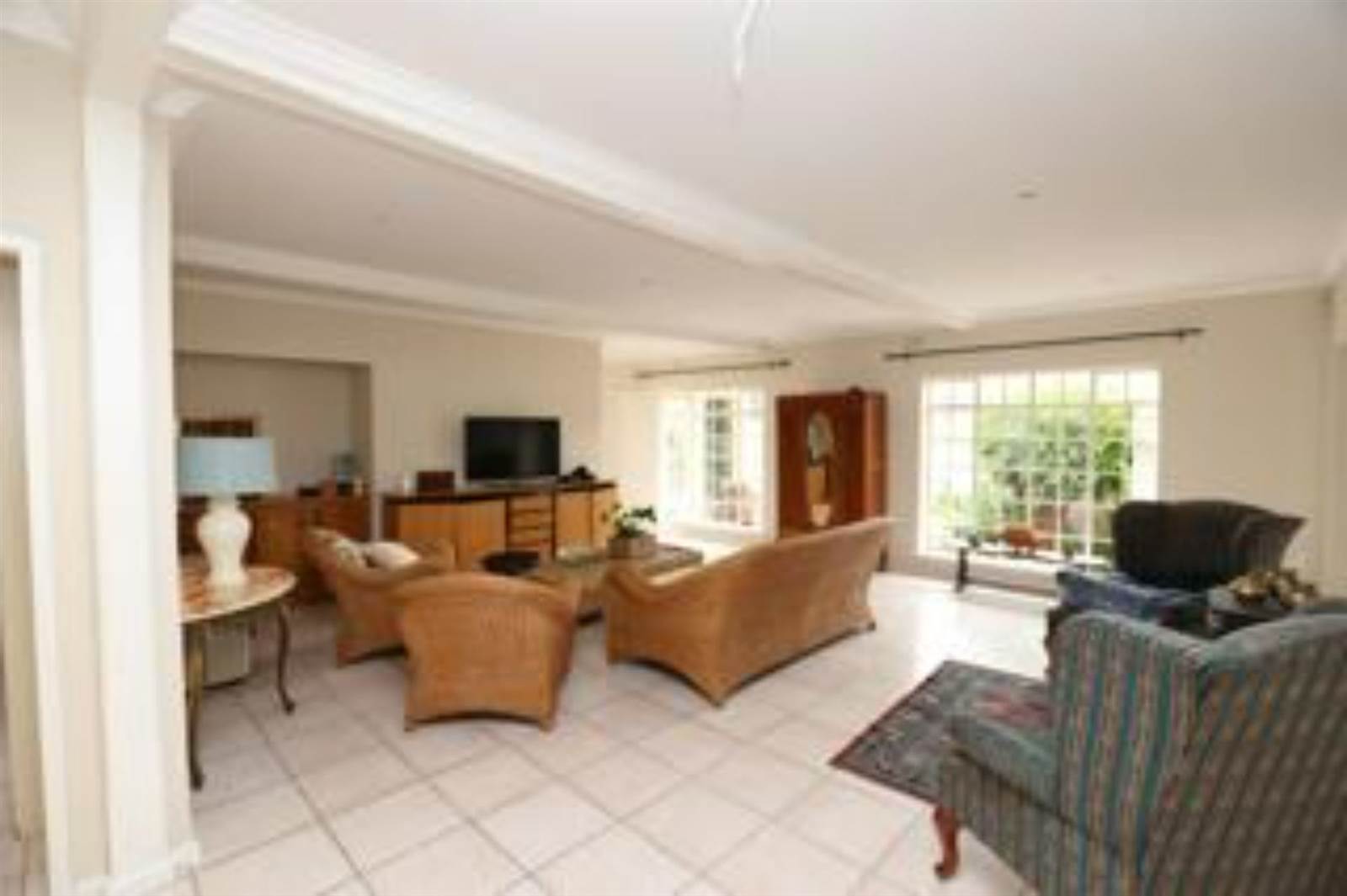 3 Bed House in Bedfordview photo number 4