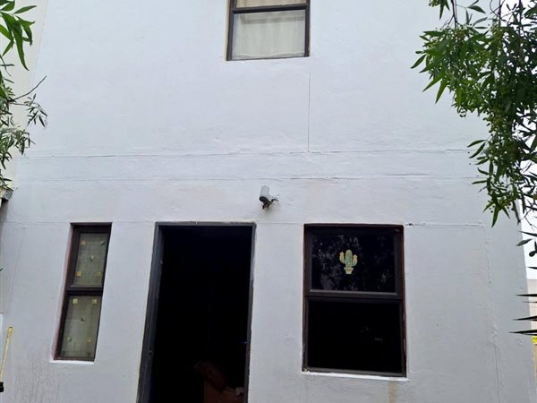 2 Bedroom House 2 Bedroom House