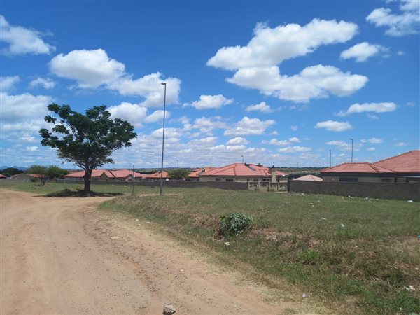 550 m² Land available in Nirvana