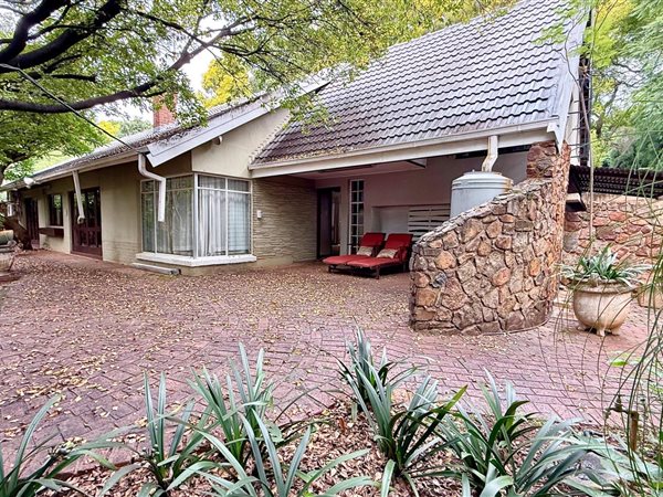 4 Bedroom House 4 Bedroom House