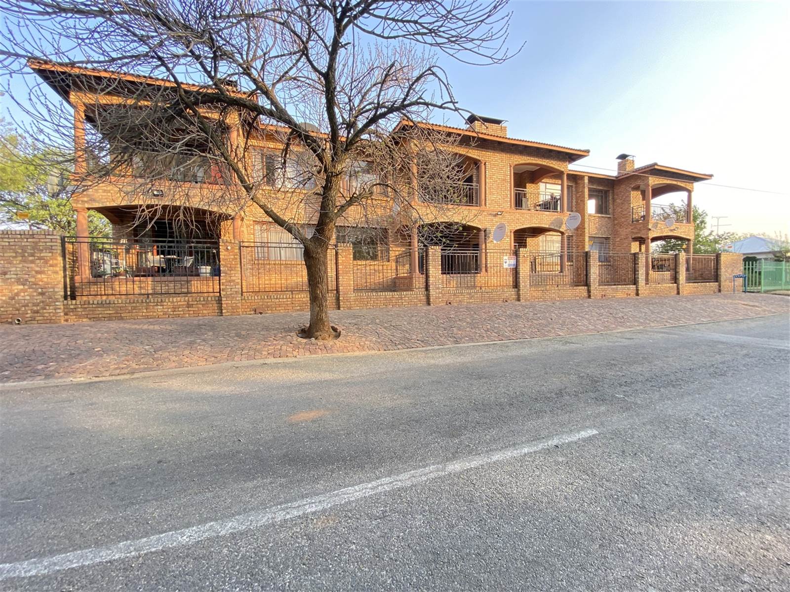 3 Bed Apartment in Brakpan Central photo number 1