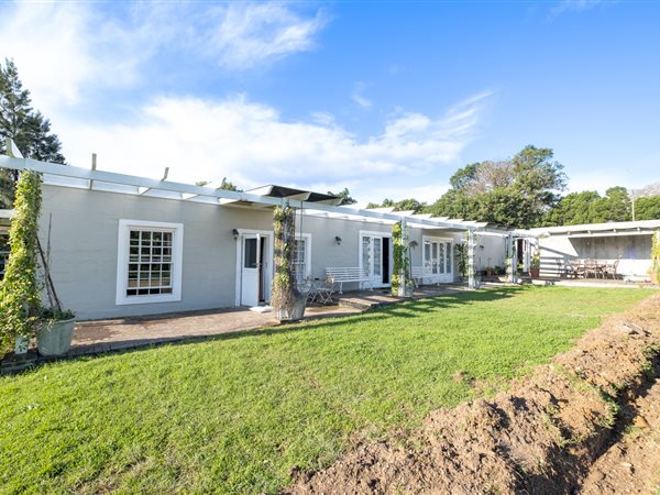 8 991 m² Farm 8 991 m² Farm