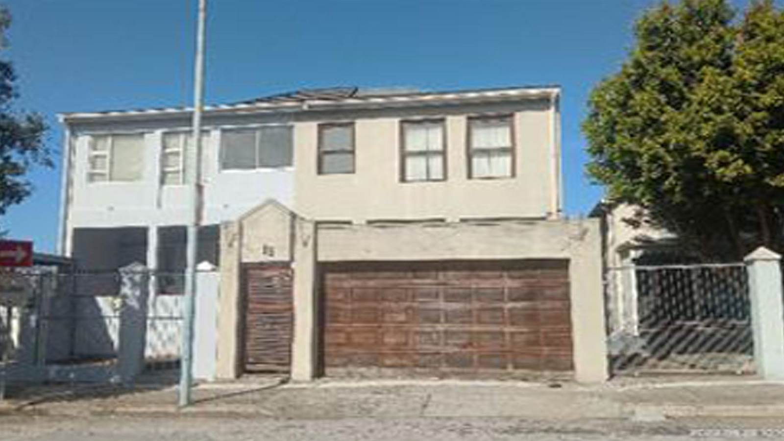 5 Bed House in Port Elizabeth Central photo number 1