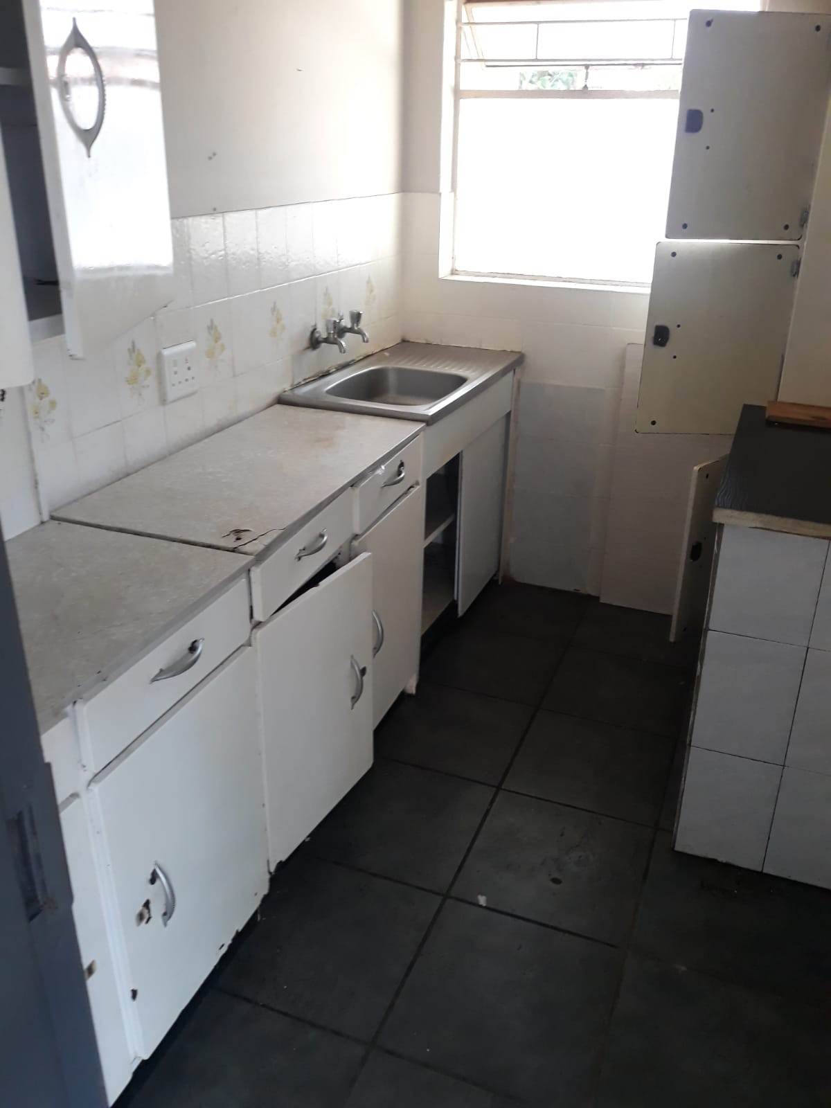 1 Bed Flat in Secunda Central photo number 3