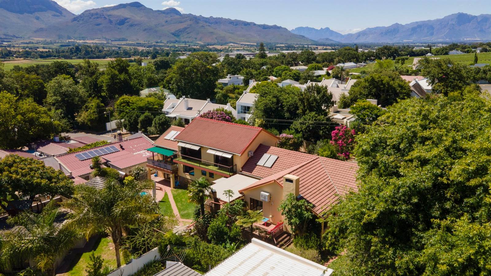 5 Bed House in Paarl photo number 3