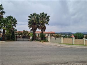 2 Bed Apartment in Honeydew